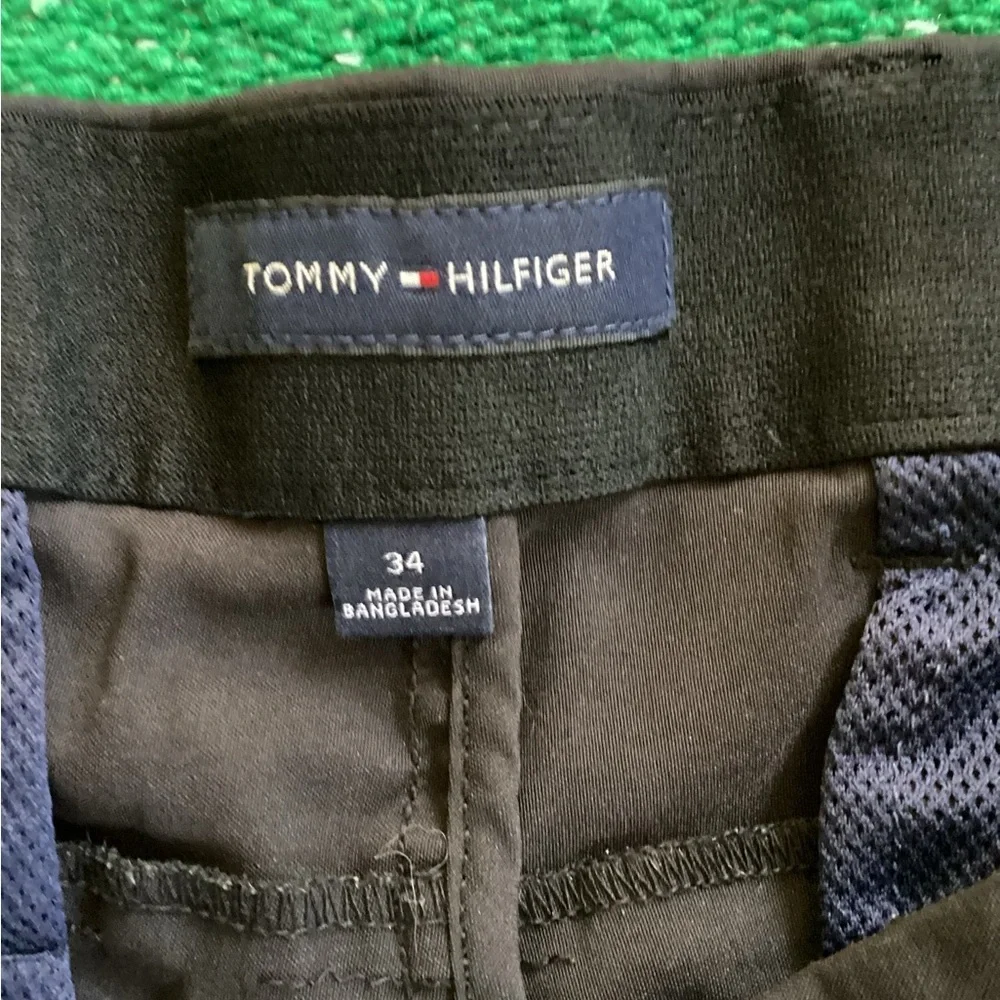 Tommy Hilfiger nylon golf flat front shorts-pockets-black-SZ 34